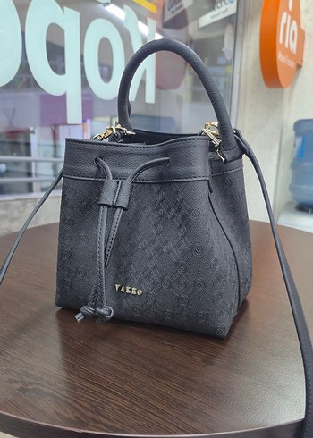 Siyah Deri Kadın Çanta, Tokalı, Minimalist - Görsel 6