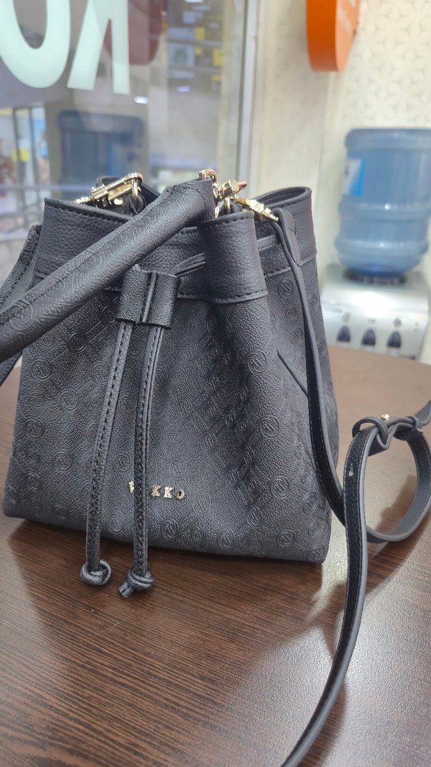 Siyah Deri Kadın Çanta, Tokalı, Minimalist - Görsel 2