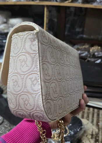 Zincir Detaylı Beyaz Yılan Derisi Desenli Kadın Çanta - Görsel 3