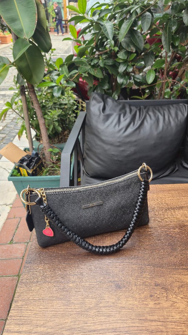 Siyah Deri Yılan Desenli Kemerli Çanta - Görsel 4