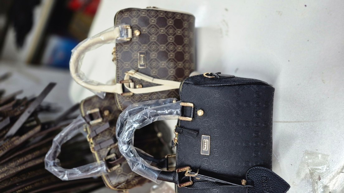 Siyah Deri Kadın Çanta - Görsel 5