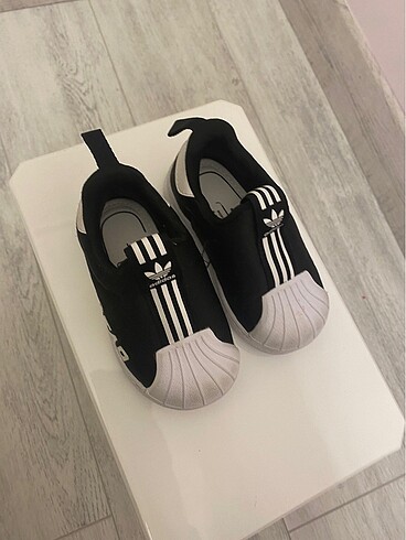 Adidas çocuk spor ayakkabı