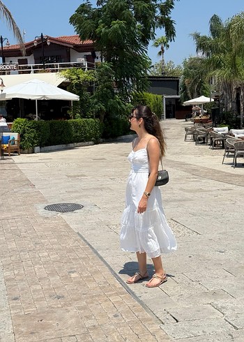 Stradivarius Düğmeli Beyaz elbise stradivairus