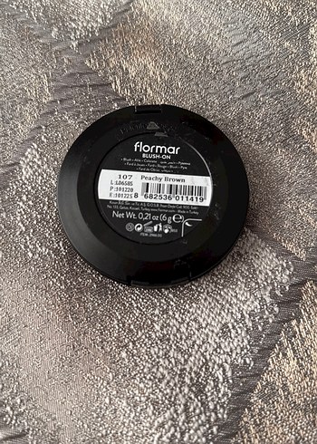 Beden Flormar Koyu Bej Allık