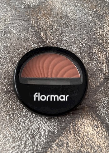 Flormar Koyu Bej Allık