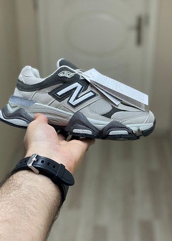 New Balance 9060 Gri/Beyaz