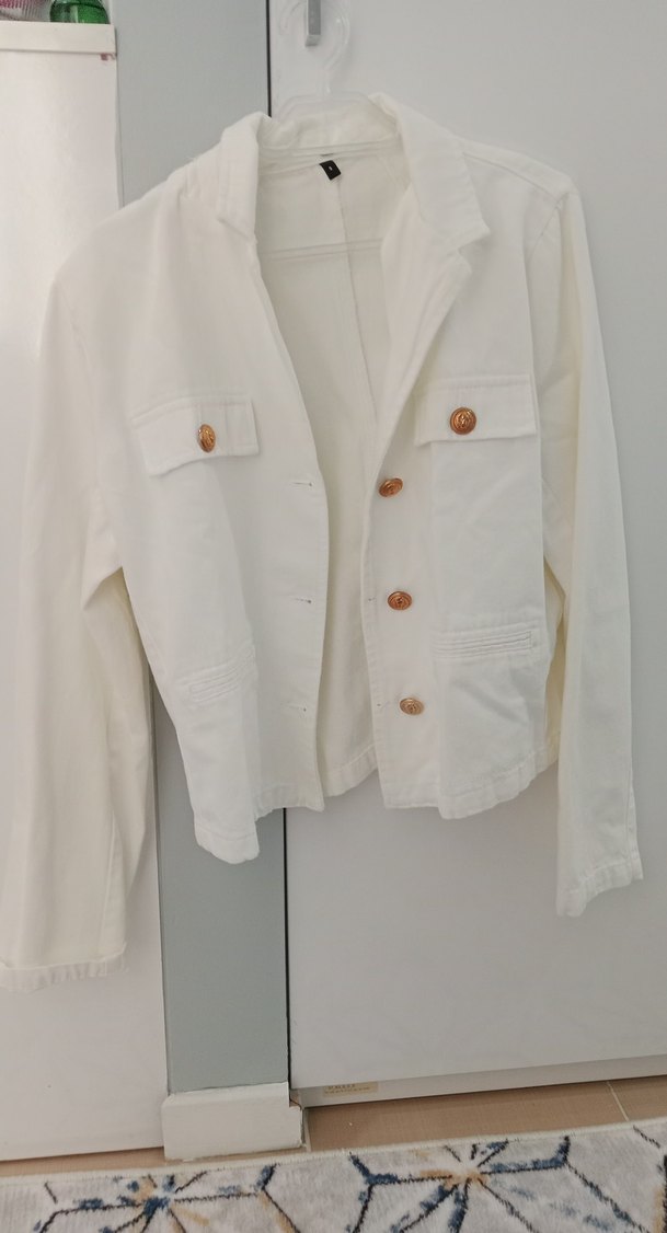 Düğmeli Beyaz Kadın Keten Ceket - Görsel 3