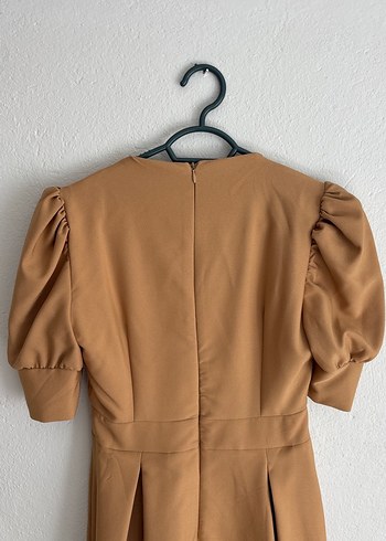 36 Beden camel Renk V Yaka Bej Midi Drapeli Elbise