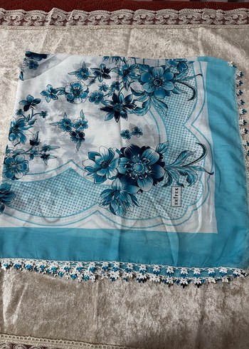 El örgüsü boncuklu kadın eşarp - Görsel 2