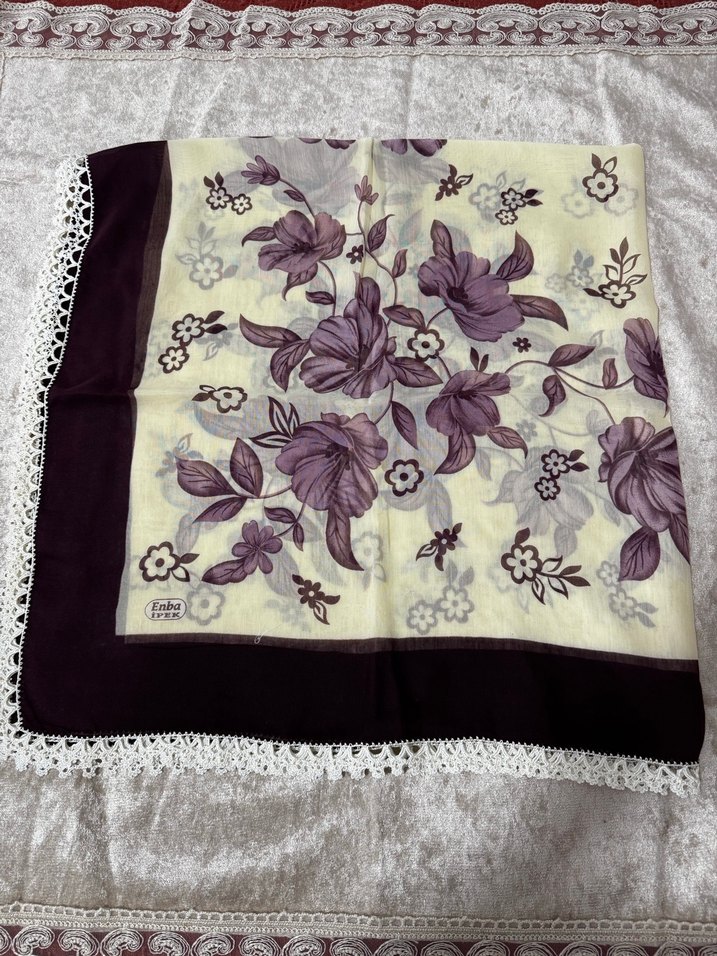 El örgüsü kadın eşarp - Görsel 2