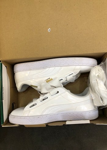 37 Beden beyaz Renk Kadın Beyaz Fiyonklu Puma Spor Ayakkabı