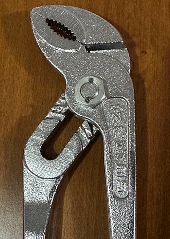 Kırmızı Saplı Ayarlanabilir Pense Seti - Görsel 3