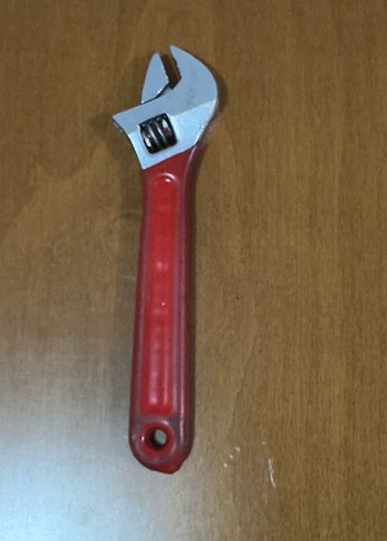 Kırmızı Ayarlanabilir Anahtar - Görsel 2