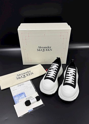 37 Beden beyaz Renk Alexander McQueen Siyah Beyaz Sneaker