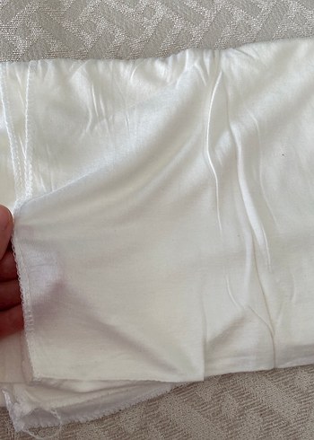  Beden Ekru düz penye şal etrafi overlok dikissiz