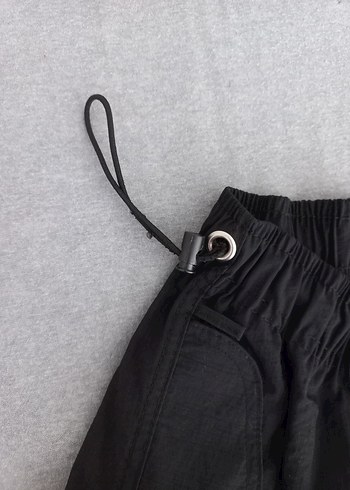 m Beden Siyah Paraşüt Pantolon