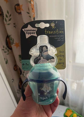 Tommee Tippee 4-7 Ay Geçiş Bardak