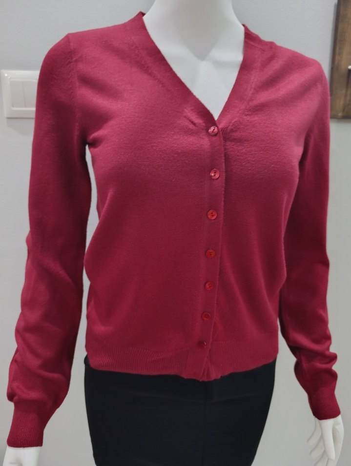 Bordo V Yaka Düğmeli Kadın Hırka - Görsel 3