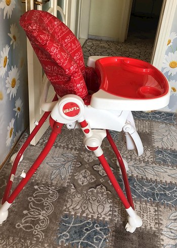Beden Kırmızı Renkli Bebek Mama Sandalyesi