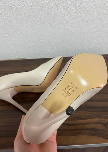 Krem Minimalist Stiletto Topuklu Kadın Ayakkabı - Görsel 4