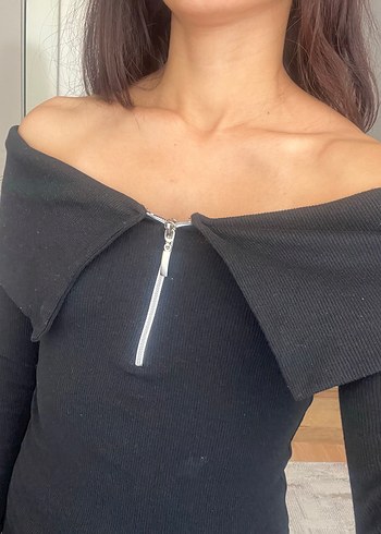 34 Beden Siyah Fermuarlı Yaka Detaylı Uzun Kollu Kadın Body