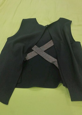 Kolsuz Koyu siyah üst giyim - Görsel 3