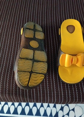 Fiyonklu Sarı Dolgu Topuklu Kadın Terlik - Görsel 4