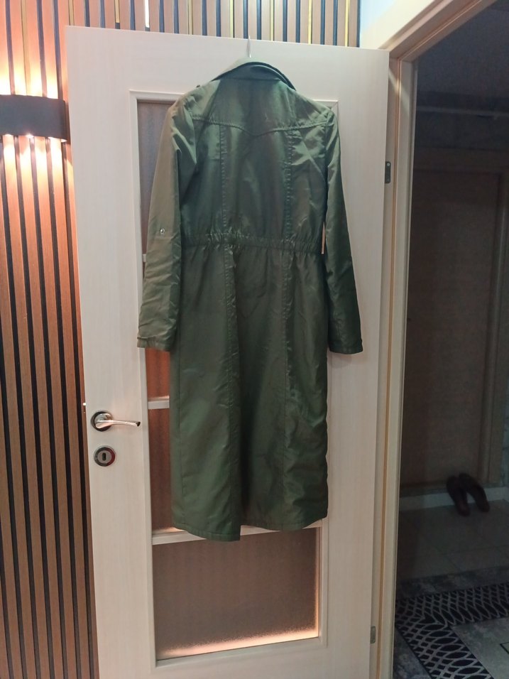 Kemerli Uzun Kadın Yağmurluk - Görsel 2