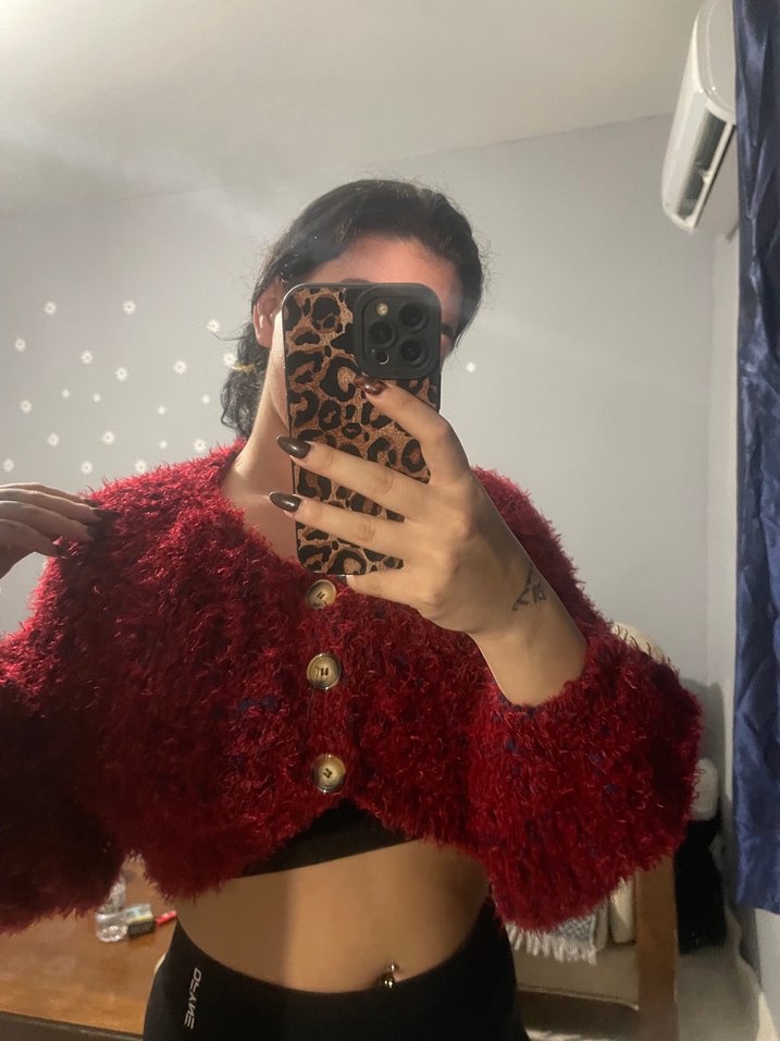 Bordo Desenli Yumoş hırka - Görsel 4