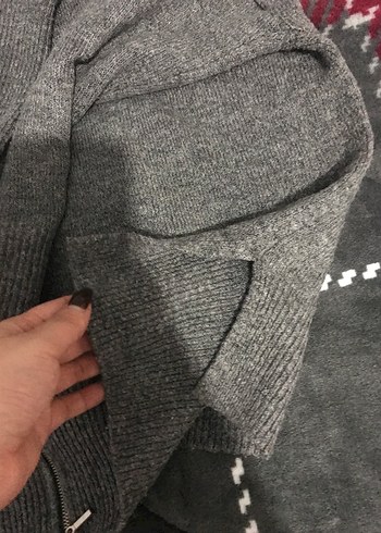 Gri Arkası Fermuarlı Boğazlı Kadın Kazak - Görsel 3