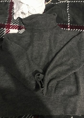 Gri Arkası Fermuarlı Boğazlı Kadın Kazak - Görsel 4