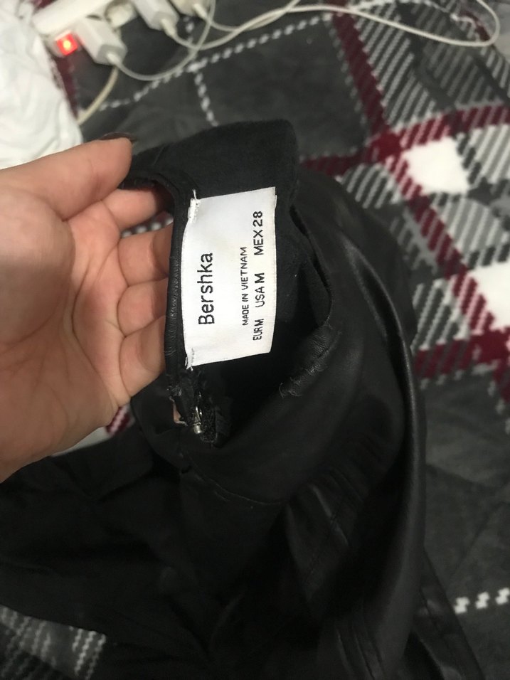 Kadın Siyah Deri  Arkası fermuarlı elbise - Görsel 3