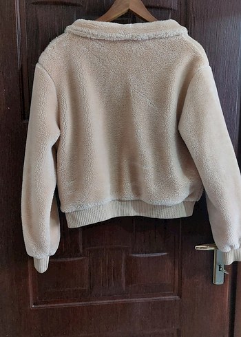 Bej Tüylü Kısa Kadın Mont - Görsel 2