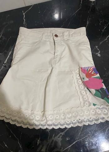 Özel dikim Dantel Detaylı Beyaz Mini Etek