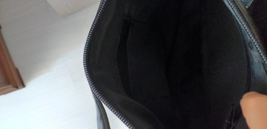 s Beden siyah çanta