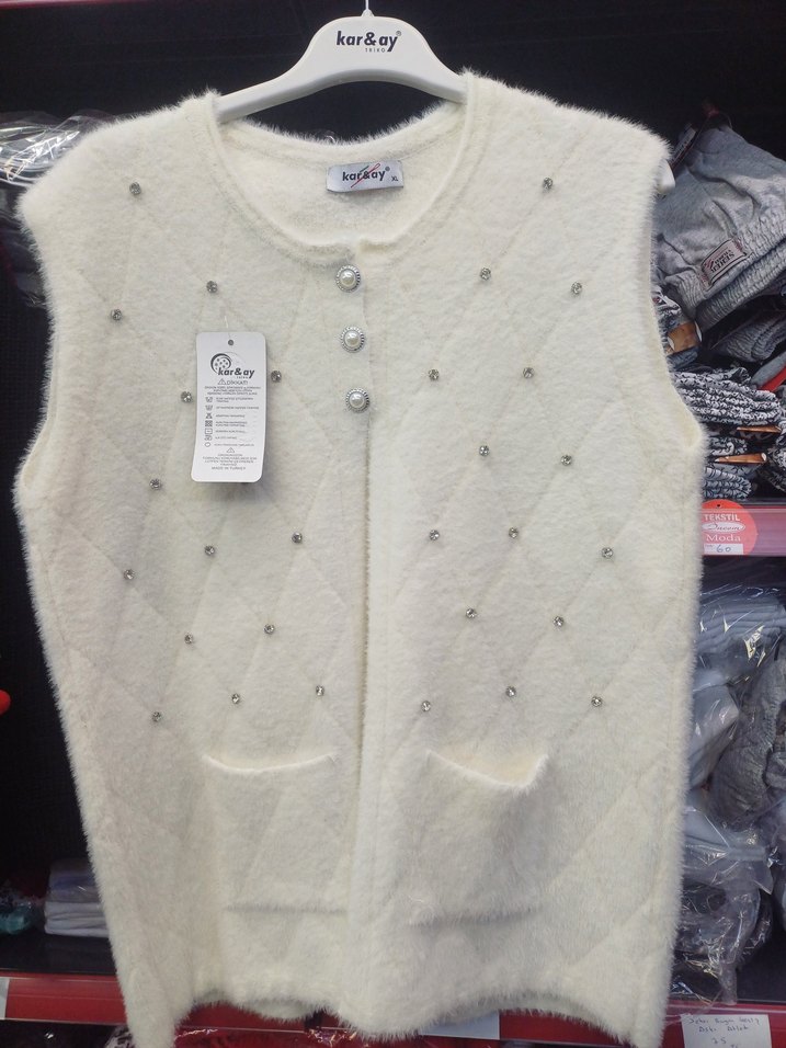 Düğmeli Beyaz Kadın Mini Kazak - Görsel 2