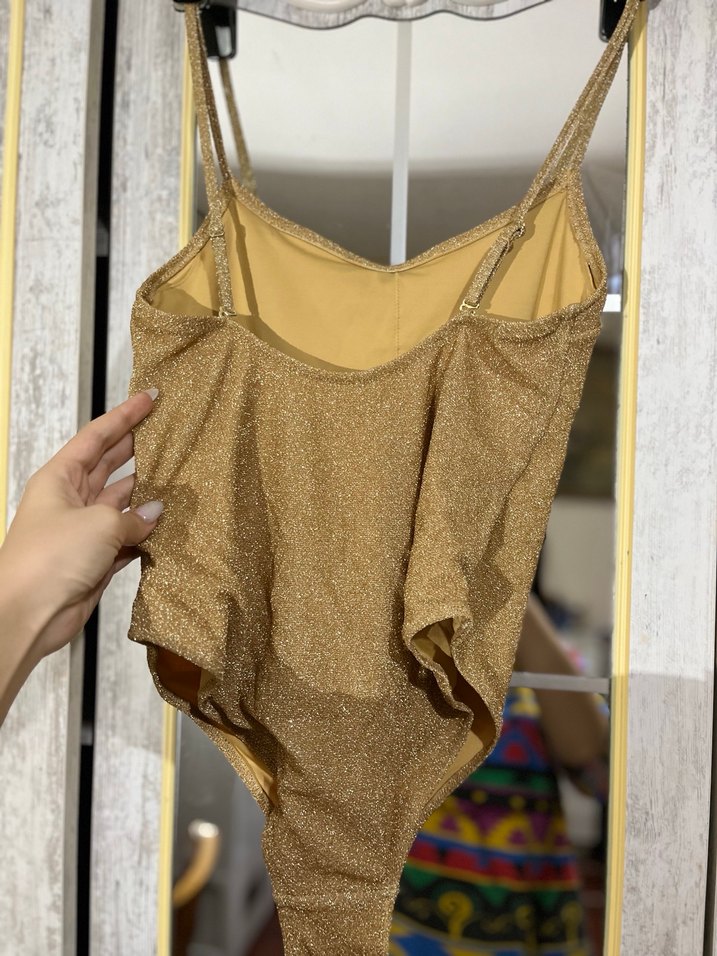 Parlak Altın Renkli İnce Askılı Mayo - Görsel 3