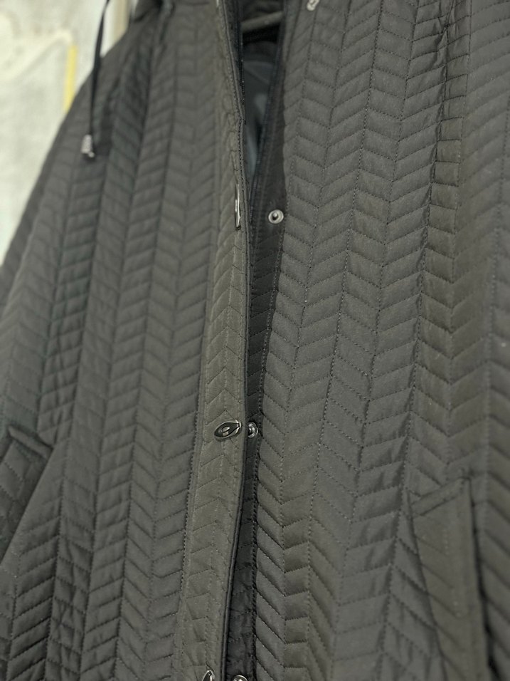 Kadın Siyah Pilili Uzun Ceket - Görsel 2