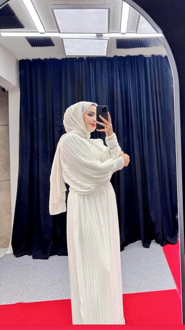 Beyaz Piliseli Uzun Salaş Elbise - Görsel 2