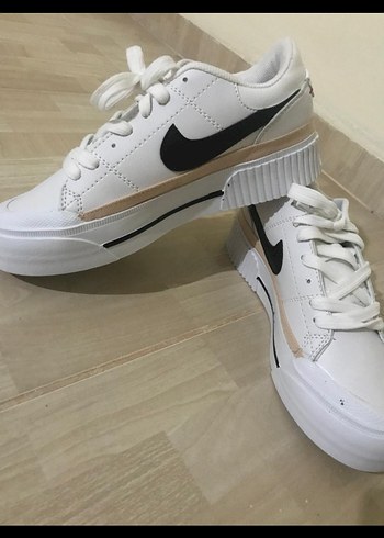 38 Beden beyaz Renk sıfır Nike court legacy