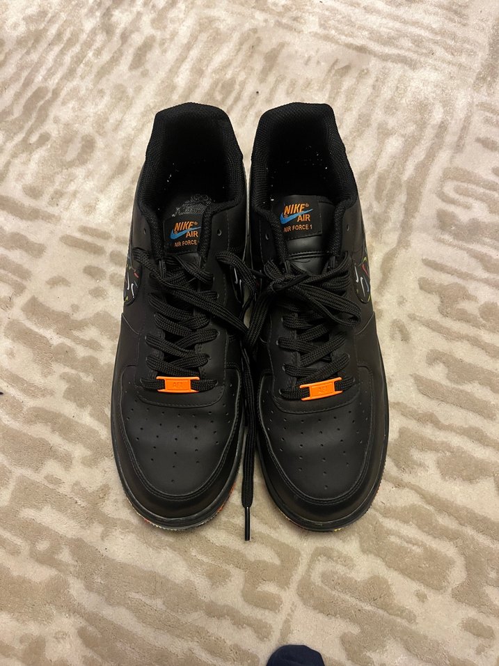 Renkli Detaylı Siyah Nike Düşük Bilek Sneaker — görsel 2/3