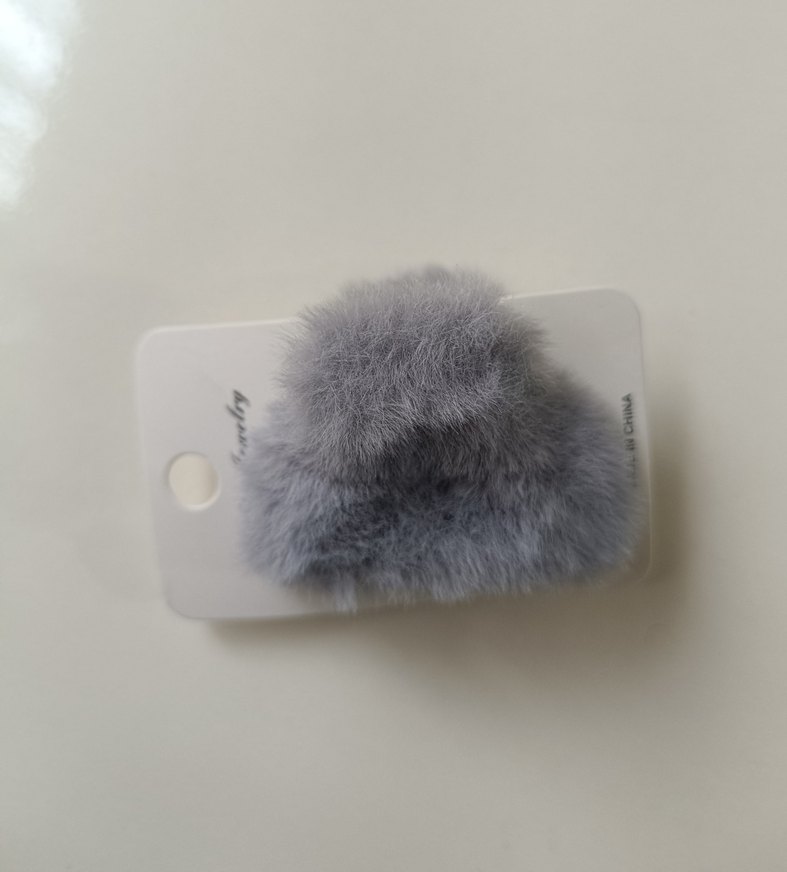 Yünlü ve Kürklü Kadın Saç Tokası - Görsel 4