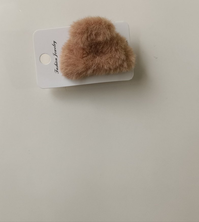 Yünlü ve Kürklü Kadın Saç Tokası - Görsel 2