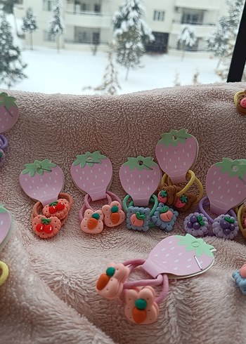 Çocuklar için elastik meyve desenli renkli toka seti - Görsel 2