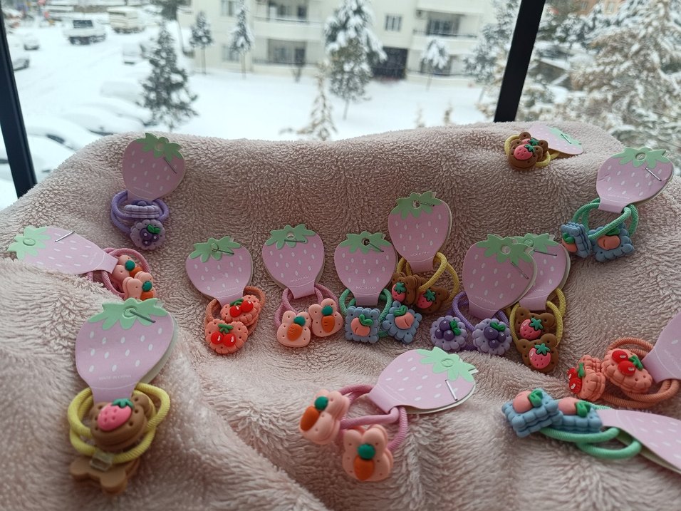 Çocuklar için elastik meyve desenli renkli toka seti - Görsel 2