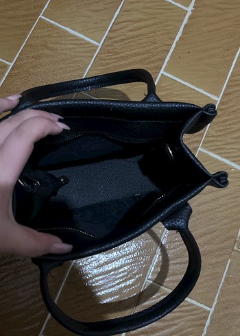 Siyah Deri Tokalı Günlük Kadın Çantası - Görsel 3