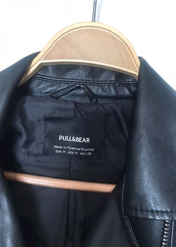 m Beden siyah Renk pull and bear deri ceket