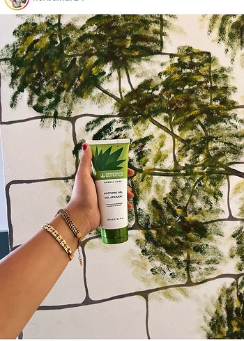 Aloe Vera Özlü Rahatlatıcı yüz , vücut jeli