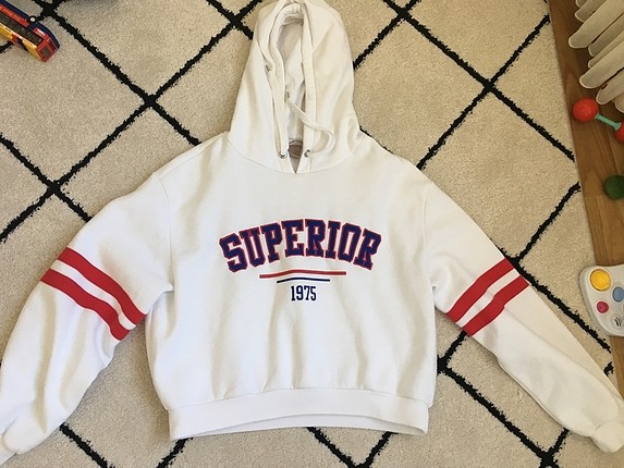 Sweatshirt