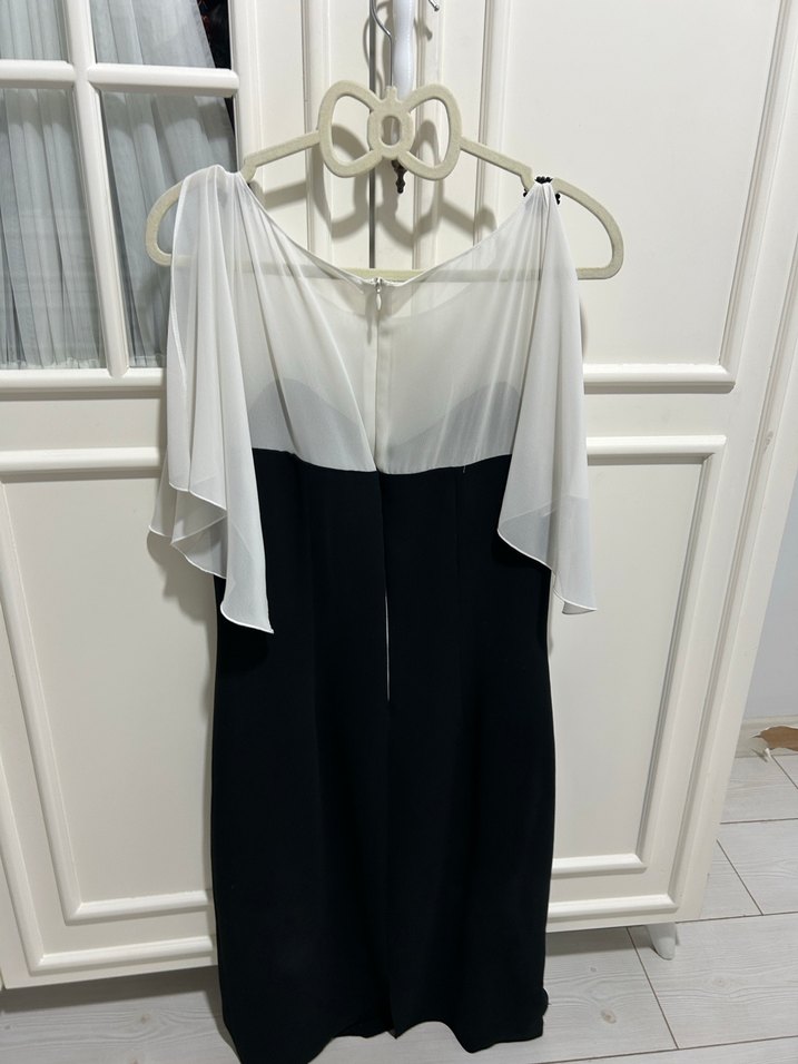 Beyaz Siyah Drapeli Midi Abiye Elbise - Görsel 3